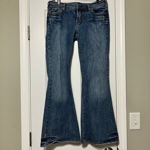 SILVER Jeans Dark Blue Women's or Men Distressed Prism style Jeans